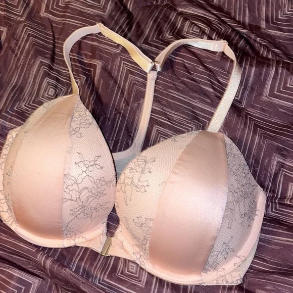 Victoria’s Secret Very Sexy Push-Up Bra - Picture 2 of 8